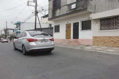 En el sitio del suceso se levantaron once indicios balísticos calibre 9 milímetros.