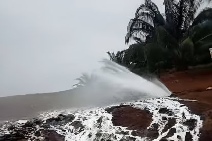 Petroecuador informó que hasta el momento no existe contaminación a fuentes de agua cercanas.