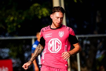 Mateo Carabajal regresa a la zaga de Independiente del Valle.
