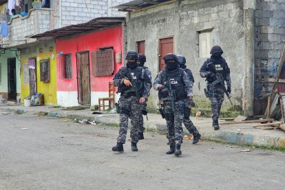Miembros de la Policía Nacional capturaron a uno de los implicados unos minutos después del ataque armado.