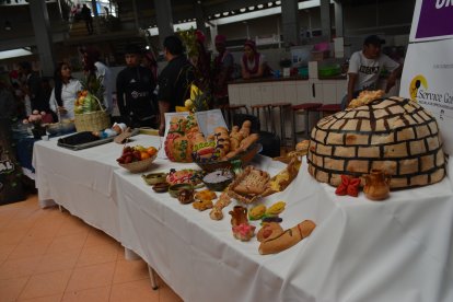 Los concursos de guagua de pan y colada morada se realizarán en ferias y mercados en Ambato durante el feriado.