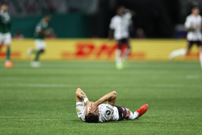 Liga de Quito: Lisandro Alzugaray se lamenta por la caída ante Palmeiras.