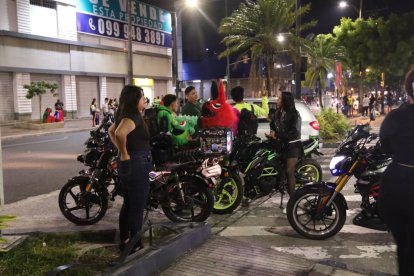 Motorizados se convocaron en el centro de Guayaquil.