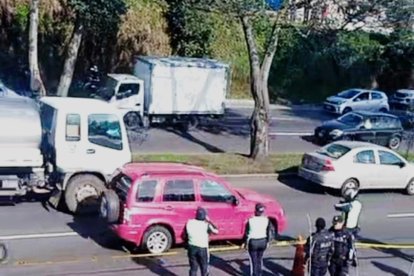 El motociclista murió en el acto.