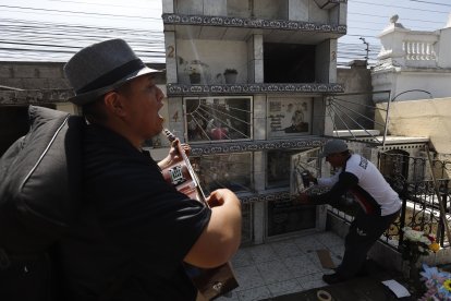 Otros artistas se mandan sus conciertos como solistas.