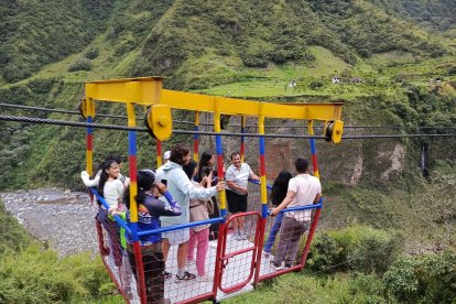 En Baños de Agua Santa los deportes de aventura y adrenalina son los que más cautivan.