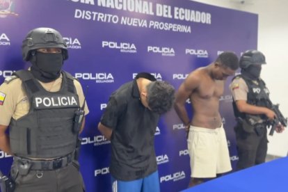 La Policía presentó a los sospechosos.