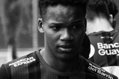 El joven futbolista Miguel Nazareno perdió la vida en Guayaquil.