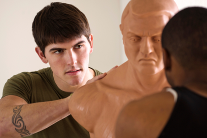 Aprende defensa personal.