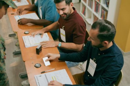 Conoce si puedes votar sin cédula en Ecuador.
