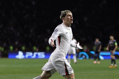 Alejandro Garnacho salvó a Chelsea y puso el 2-2 ante Qarabag en Champions League.