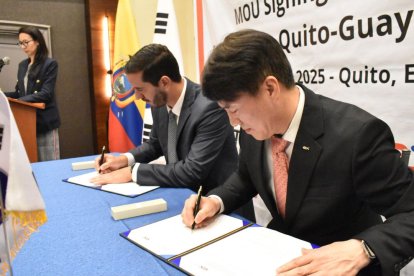 La firma del acuerdo marca el inicio de una alianza estratégica entre Ecuador y Corea del Sur en infraestructura vial.