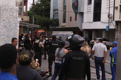 Se produjo un ataque armado en el que tres personas fueron baleadas.