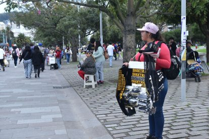 Las ventas se activaron en las calles aledañas al estadio.