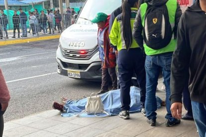 El cuerpo quedó tendido tras ocurrida la desgracia en La Ofelia.