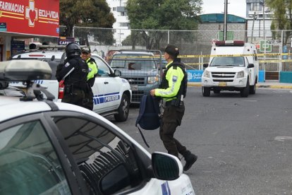 Dos personas resultaron heridas tras el violento ataque en el hospital Pablo Arturo Suárez.