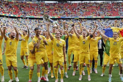 Ucrania visita a Francia en las eliminatorias de Europa.