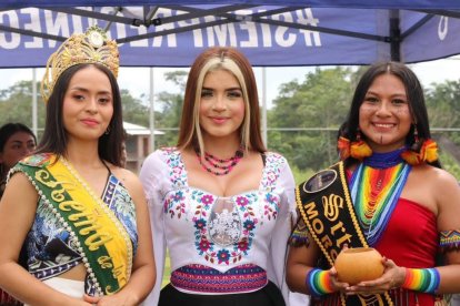 Melany Balla (centro), vicepresidenta de la LigaPro Indígena, en uno de los torneos.