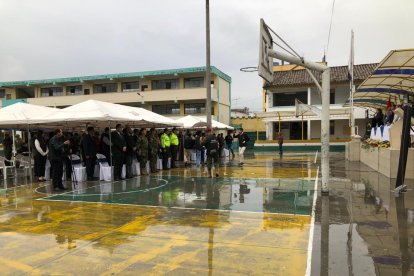 El proceso electoral se desarrolla sin mayores inconvenientes; hasta el momento, la afluencia de votantes es moderada