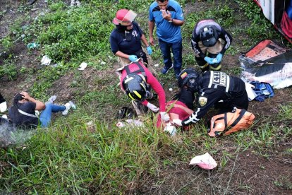 Al menos 10 personas resultaron heridas en los accidentes registrados en las vías de Ecuador este domingo 16 de noviembre.