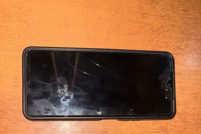 Dos celulares fueron decomisados como parte de la investigación.