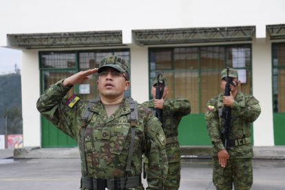 Militares resguardaron el único recinto de San Miguel del Común