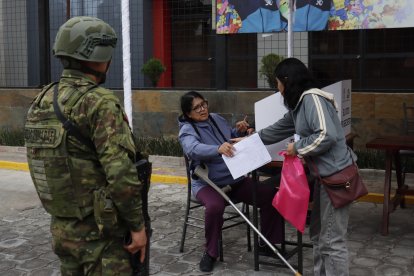 Las hermanas Martínez siempre van juntas a ejercer el derecho al voto.