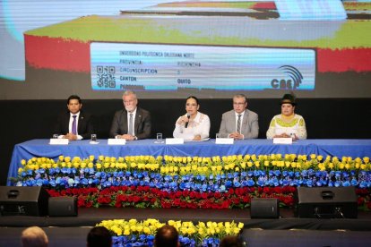 La presidenta del CNE, Diana Atamaint, confirmó el cierre exitoso de las urnas en todo el país.