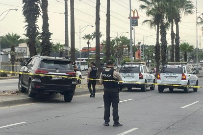 La policía llegó hasta el lugar de los hechos para hacer las primeras investigaciones.