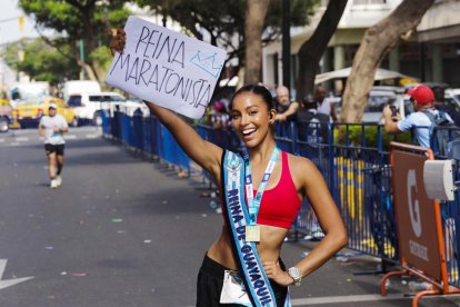Hace un año corre maratones y también estudia Medicina.