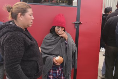 EVELYN PERDIÓ A SU ÚNICO HIJO, HERMANO Y CUÑADA EN EL ACCIDENTE DEL BUS QUE VOLCÓ EN LA RUTA AMBATO-SIMIATUG.