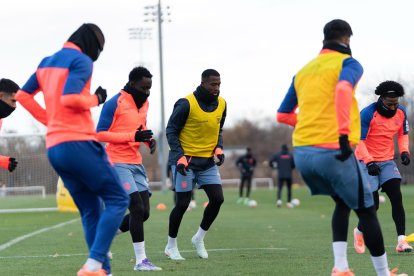 La selección de Ecuador cumple un entrenamiento de fútbol.