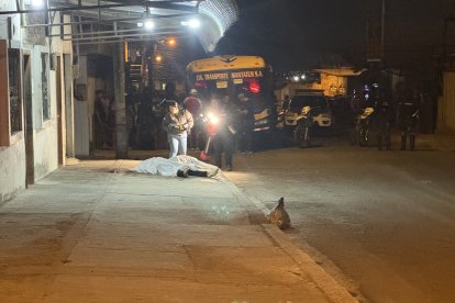 Las autoridades investigan un supuesto ajuste de cuentas que dejó como saldo muerte de padre e hijo