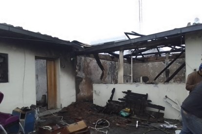 La casa quedo en cenizas luego del voraz incendio.