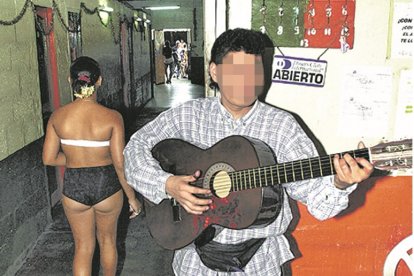 Las melodías de las guitarras daban un toque bohemio a la ‘6x3’.