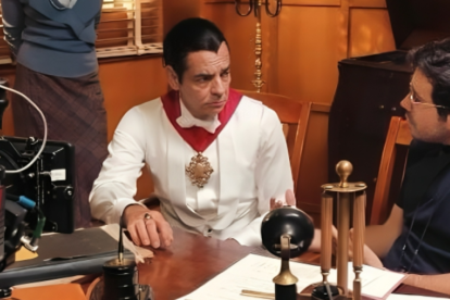 Jorge Ulloa y Eugenio Derbez están nominados por la serie ‘Y llegaron de noche’