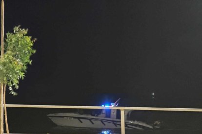 La Marina estaba patrullando el malecón de la parroquia.