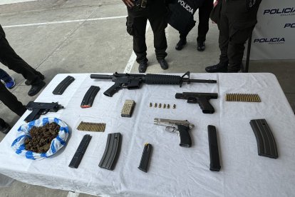 Se desconoce cuántas armas fueron robadas del rastrillo.