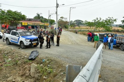 Personal policial realizó el levantamiento del cuerpo y recopiló los primeros indicios.