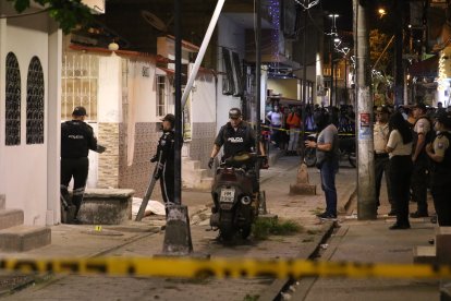 El lugar fue acordonado por la Policía Nacional.