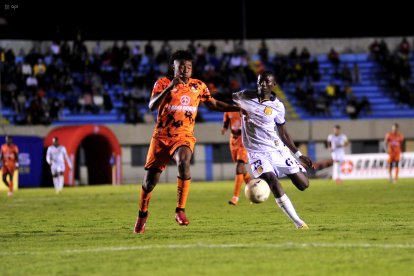 Barcelona SC se alejó de la pelea por el cupo directo a la Copa Libertadores 2026.