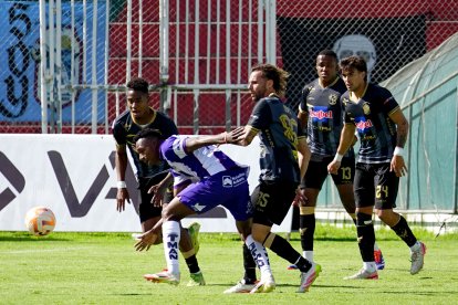 Técnico Universitario perdió 3-2 ante Manta.