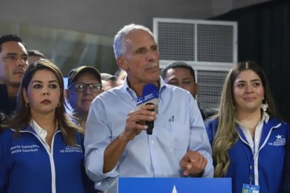El candidato del Partido Nacional, Nasry Asfura, encabeza la contienda presidencial en Honduras.