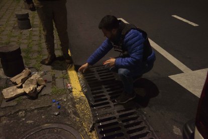 Algunos comerciantes buscan la manera de vender canelazos con ‘guaspete’ a los ‘chiveros’.