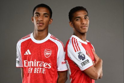 Edwin y Holger Quintero, los gemelos de la cantera de Idv que ya fueron fichados por el Arsenal inglés.