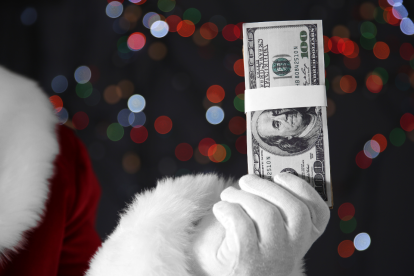 Jubilados del IESS recibirán en diciembre su décimo tercer sueldo automático, un apoyo clave para las fiestas.