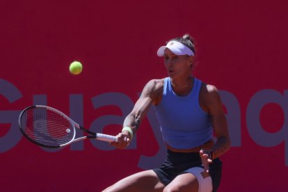 Polona Hercog levanta el trofeo del WTA 125 de Quito.