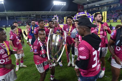 Los jugadores rayados celebraron tras tener ‘ahogado’ el grito de campeón desde 2021.
