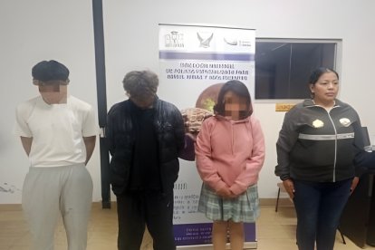 Dos alumnos de un colegio también fueron retenidos durante el operativo.