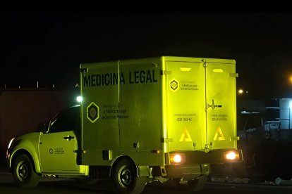 Personal de Medicina Legal efectuó el levantamiento del cadáver del hombre asesinado en el sector Vinicio Yagual Dos